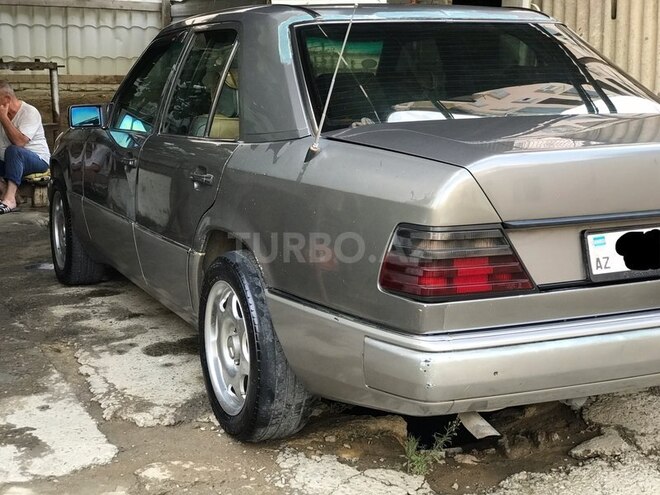 Mercedes E 250 1992, 490,000 km - 0.3 l - Bakı