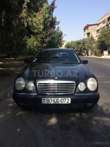Mercedes E 240 1999, 317,000 km - 2.4 l - Bakı
