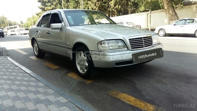 Mercedes C 220 1996, 330,000 km - 2.2 l - Bakı