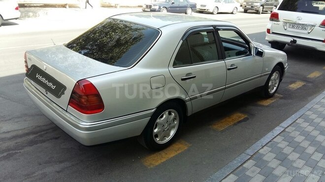 Mercedes C 220 1996, 330,000 km - 2.2 l - Bakı