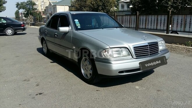 Mercedes C 220 1996, 330,000 km - 2.2 l - Bakı