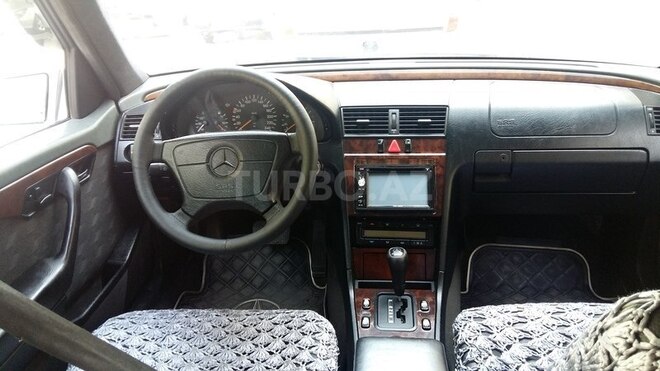 Mercedes C 220 1996, 330,000 km - 2.2 l - Bakı