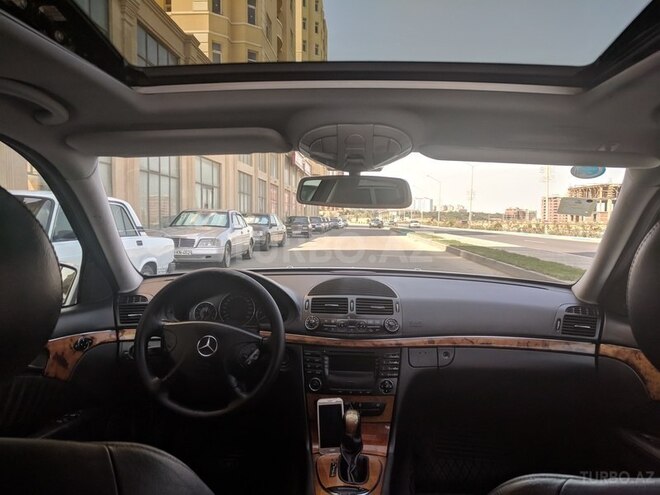 Mercedes E 220 2002, 391,411 km - 2.2 л - Sumqayıt