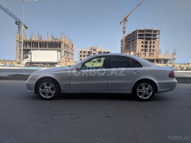Mercedes E 220 2002, 391,411 km - 2.2 л - Sumqayıt