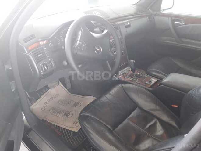 Mercedes E 270 2001, 294,000 km - 2.7 л - Bakı