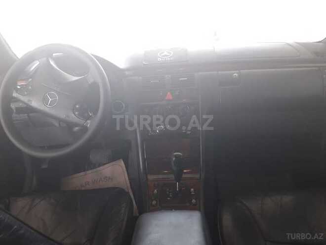 Mercedes E 270 2001, 294,000 km - 2.7 л - Bakı