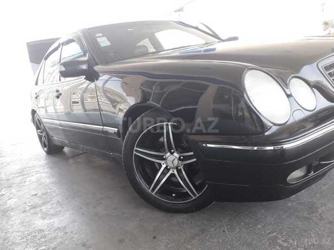 Mercedes E 270 2001, 294,000 km - 2.7 л - Bakı