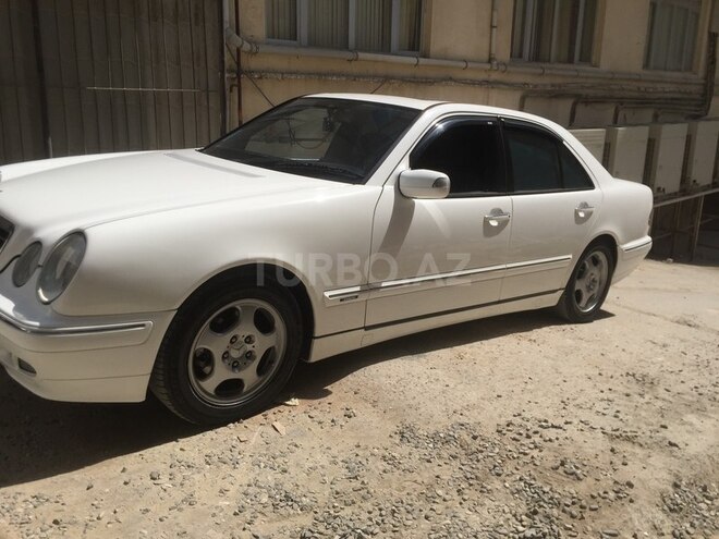 Mercedes E 220 1999, 337,000 km - 2.2 l - Bakı