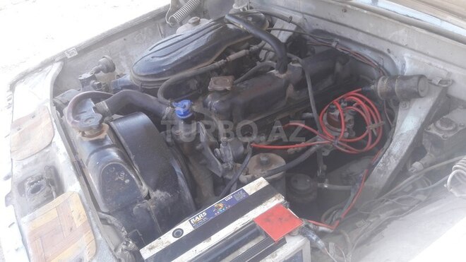 GAZ 24 1977, 280,000 km - 2.4 l - Bakı
