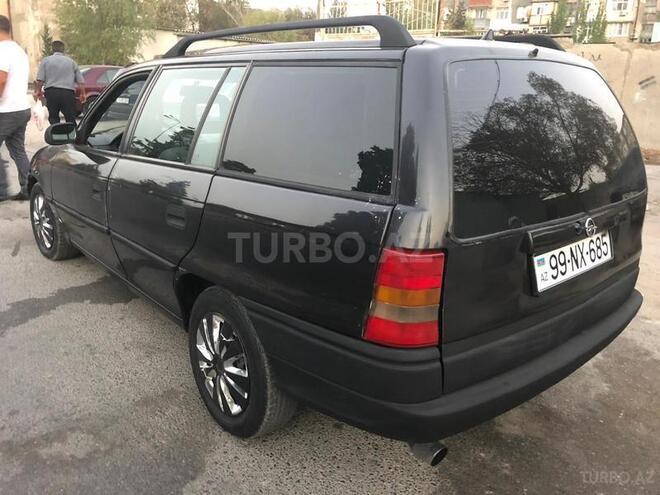 Opel Astra 1995, 317,000 km - 1.6 l - Sumqayıt