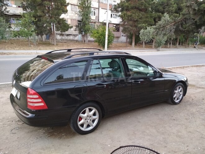 Mercedes C 220 2003, 298,000 km - 2.2 l - Bakı