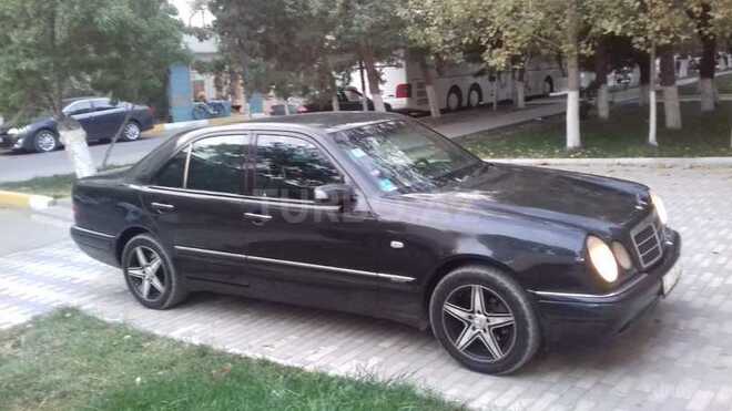 Mercedes E 230 1996, 455,000 km - 2.3 l - Bakı
