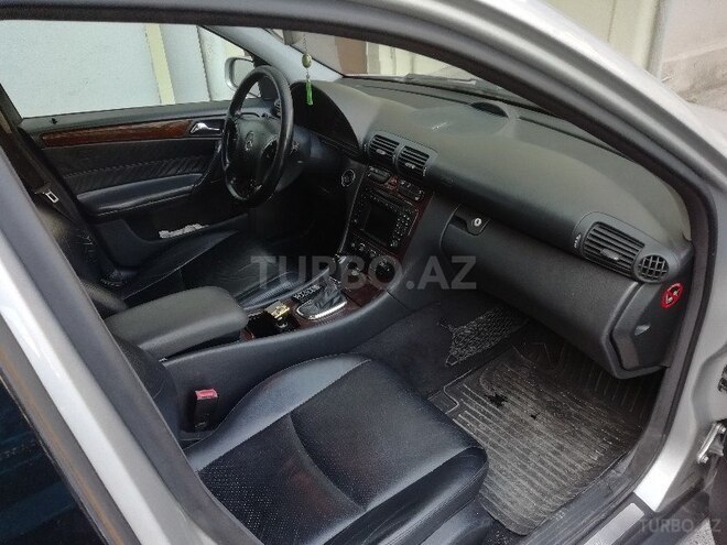 Mercedes C 240 2001, 293,000 km - 2.6 l - Bakı
