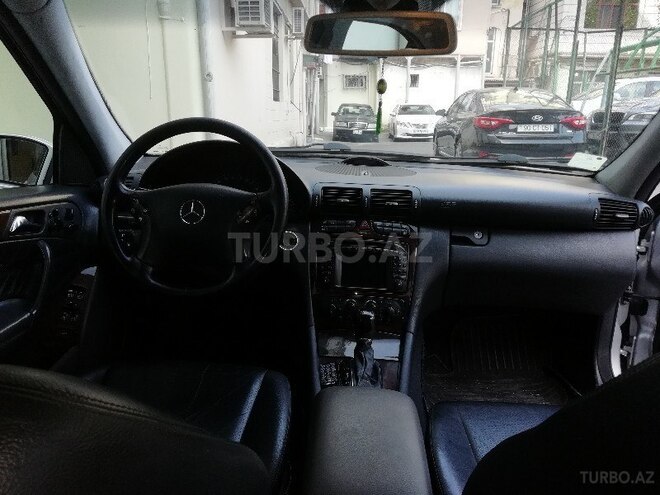 Mercedes C 240 2001, 293,000 km - 2.6 l - Bakı
