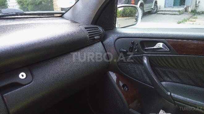 Mercedes C 240 2001, 293,000 km - 2.6 l - Bakı
