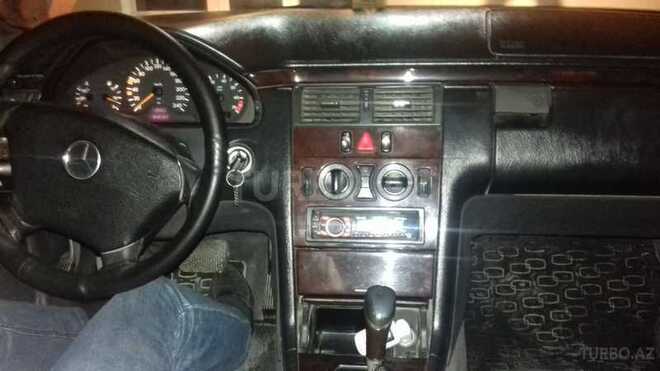 Mercedes E 230 1996, 455,000 km - 2.3 l - Sumqayıt