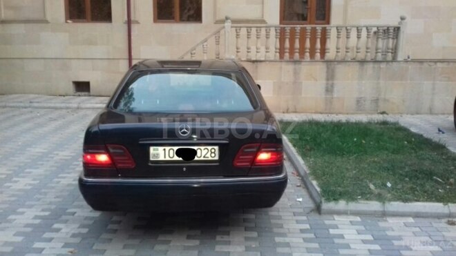 Mercedes E 230 1996, 455,000 km - 2.3 l - Sumqayıt