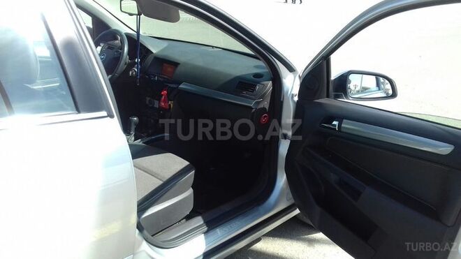 Opel Astra 2009, 260,000 km - 1.7 л - Gəncə