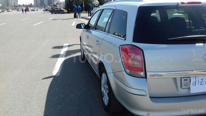 Opel Astra 2009, 260,000 km - 1.7 л - Gəncə