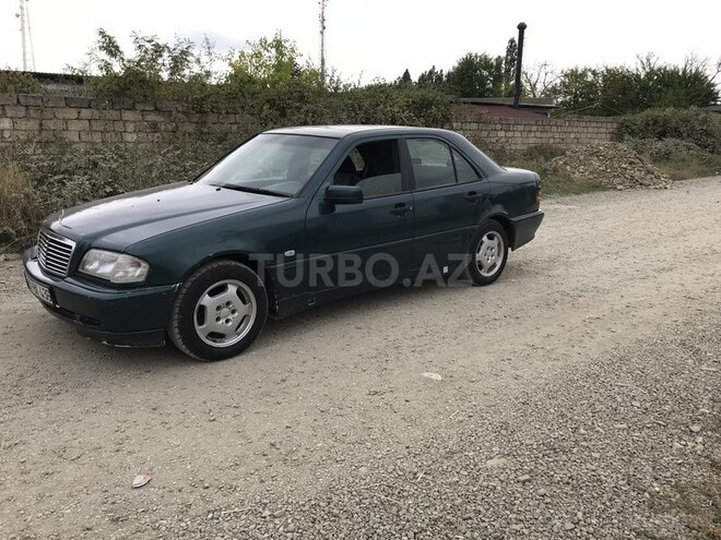 Mercedes C 180 1997, 402,657 km - 1.8 l - Quba
