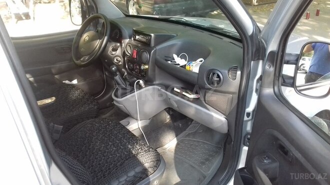 Fiat Doblo 2009, 220,000 km - 1.3 л - Bakı