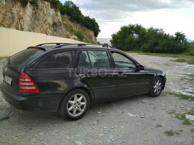 Mercedes C 220 2003, 298,000 km - 2.2 l - Bakı