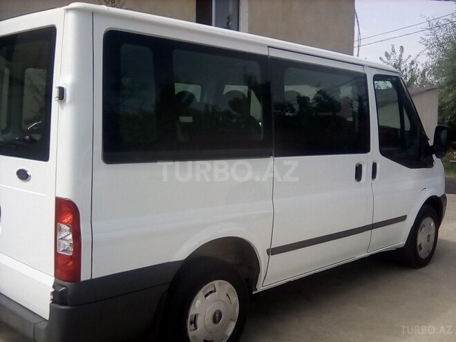 Ford Transit 2009, 1,700 km - 2.2 l - Quba