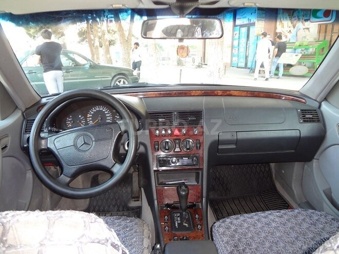Mercedes C 240 1997, 337,000 km - 2.4 l - Bakı