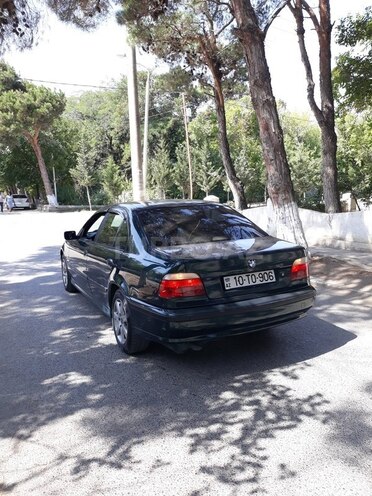 BMW 528 1996, 250,000 km - 2.8 л - Sumqayıt