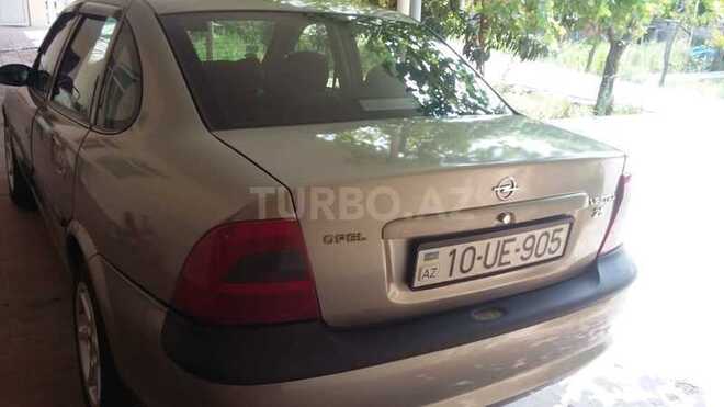 Opel Vectra 1995, 221,000 km - 1.8 л - Gəncə