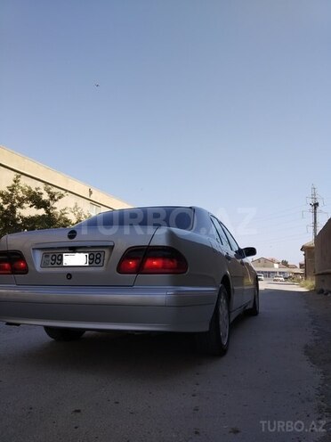 Mercedes E 220 1999, 365,000 km - 2.2 l - Bakı