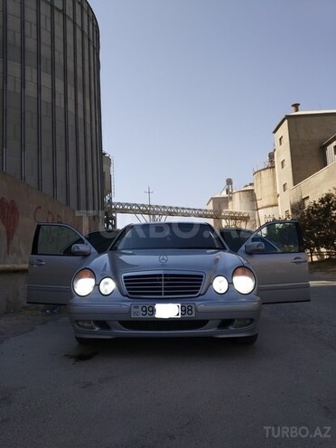 Mercedes E 220 1999, 365,000 km - 2.2 l - Bakı