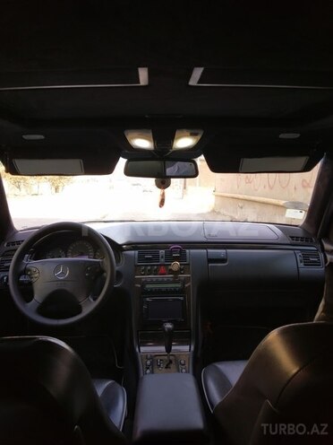 Mercedes E 220 1999, 365,000 km - 2.2 l - Bakı