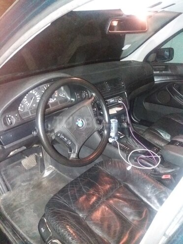 BMW 528 1996, 231,000 km - 2.8 l - Bakı