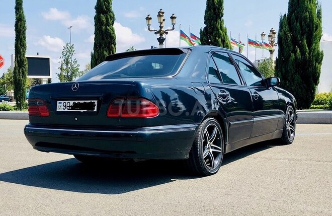 Mercedes E 240 2000, 230,000 km - 2.4 l - Gəncə