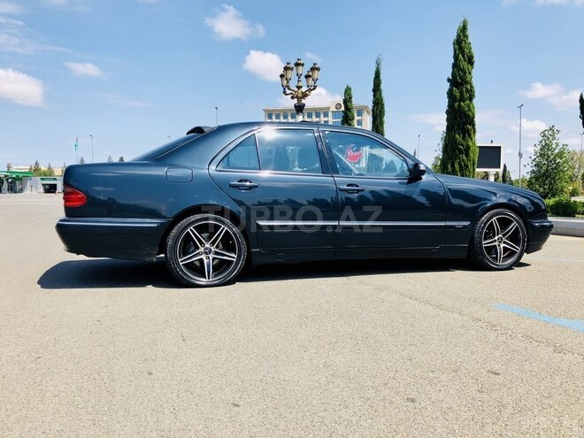 Mercedes E 240 2000, 230,000 km - 2.4 l - Gəncə