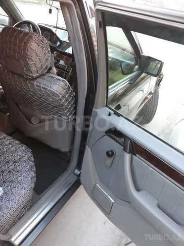 Mercedes E 200 1991, 230,000 km - 2.0 l - Bakı