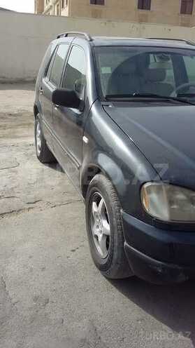 Mercedes ML 320 2000, 333,000 km - 3.2 l - Bakı