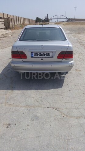 Mercedes E 320 2001, 280,000 km - 3.2 l - Bakı
