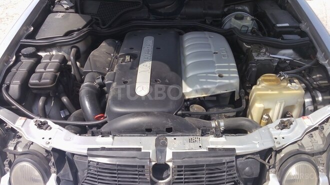 Mercedes E 320 2001, 280,000 km - 3.2 l - Bakı