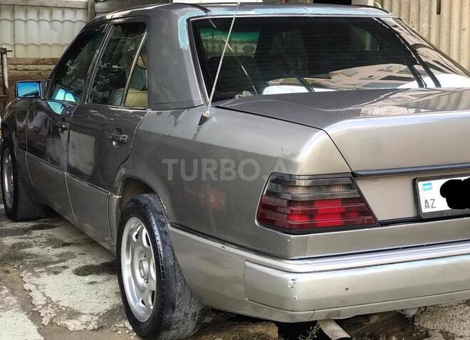 Mercedes E 250 1992, 520,000 km - 0.3 l - Bakı