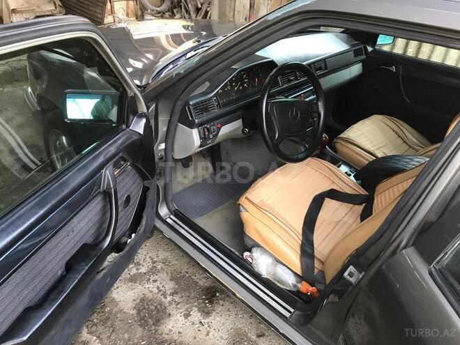 Mercedes E 250 1992, 520,000 km - 0.3 l - Bakı