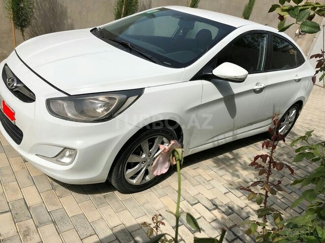 Hyundai Accent 2012, 10,600 km - 1.6 л - Bakı