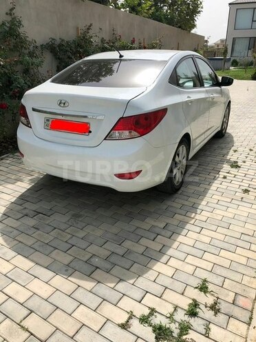 Hyundai Accent 2012, 10,600 km - 1.6 л - Bakı