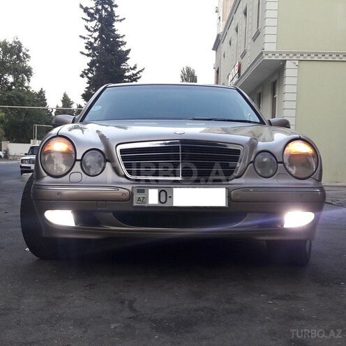 Mercedes E 240 2001, 368,000 km - 0.0 l - Bakı