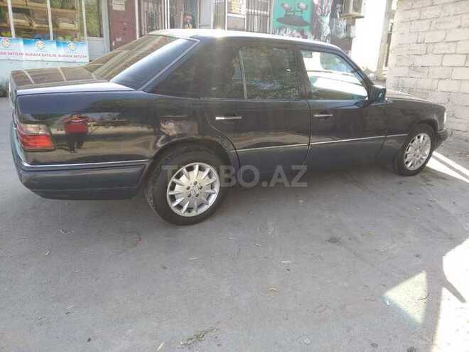 Mercedes E 220 1994, 234,055 km - 2.2 l - Bakı