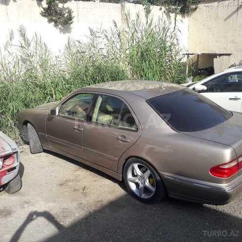 Mercedes E 240 2001, 370,000 km - 2.4 l - Bakı