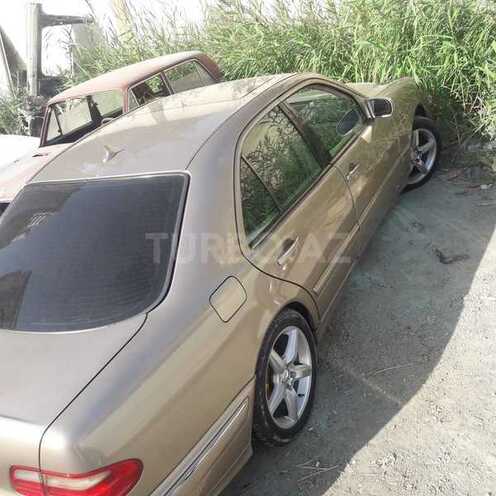 Mercedes E 240 2001, 370,000 km - 2.4 l - Bakı