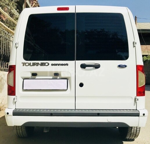 Ford Tourneo Connect 2013, 136,935 km - 1.8 l - Bakı