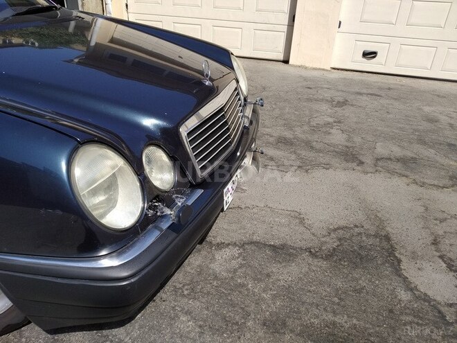 Mercedes E 280 1996, 440,000 km - 2.8 l - Bakı